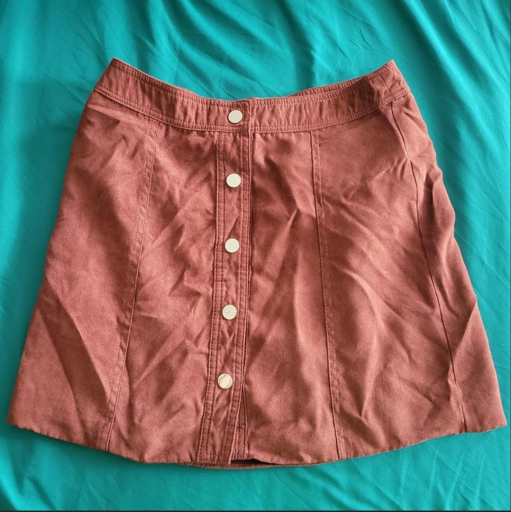 Forever 21 Burgundy/Burnt Orange color button front suede lined skirt size small